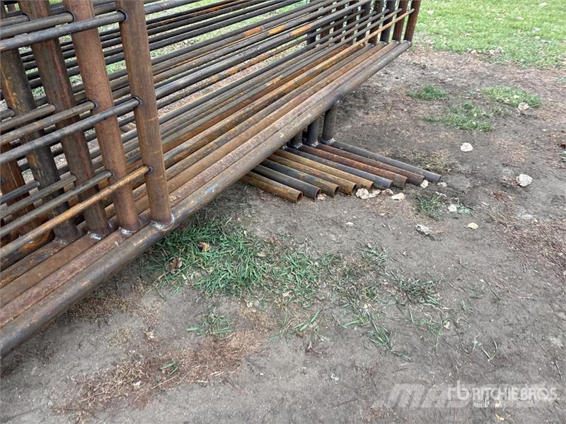 Quantity of (9) 24 ft x 5 ft 3 in Heavy Duty Lives Livdyr annet utstyr