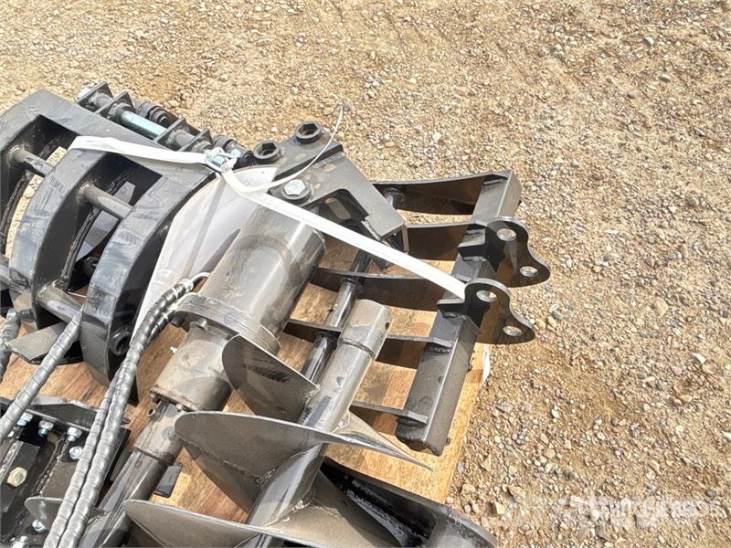Quantity of (9) AGT 12EX-ATA Mini Excavator Attac Egyéb alkatrészek