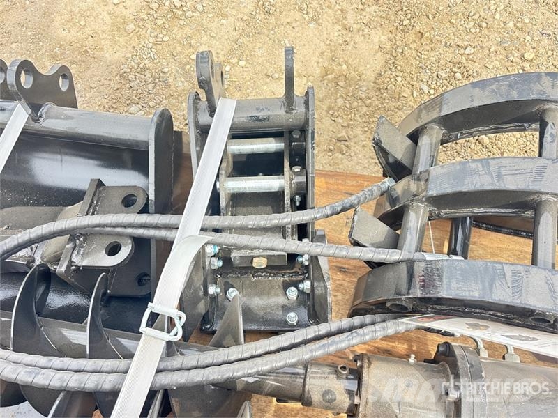 Quantity of (9) AGT 12EX-ATA Mini Excavator Attac Egyéb alkatrészek