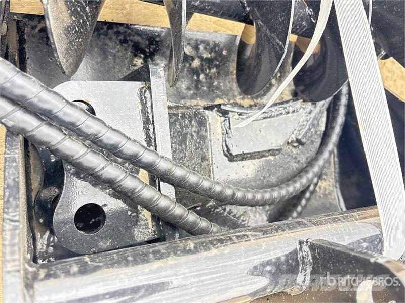 Quantity of (9) AGT 12EX-ATA Mini Excavator Attac Drugi deli