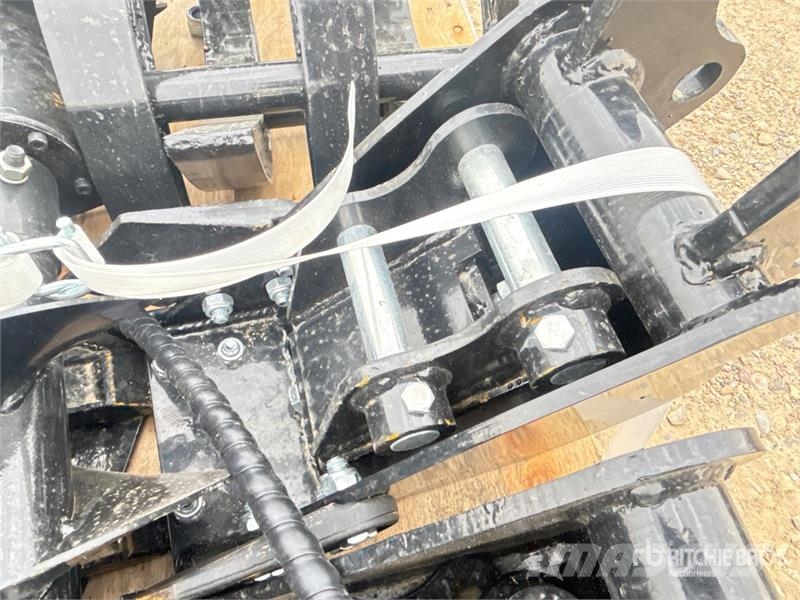 Quantity of (9) AGT 12EX-ATA Mini Excavator Attac Drugi deli