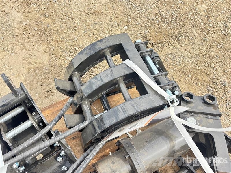 Quantity of (9) AGT 12EX-ATA Mini Excavator Attac Egyéb alkatrészek