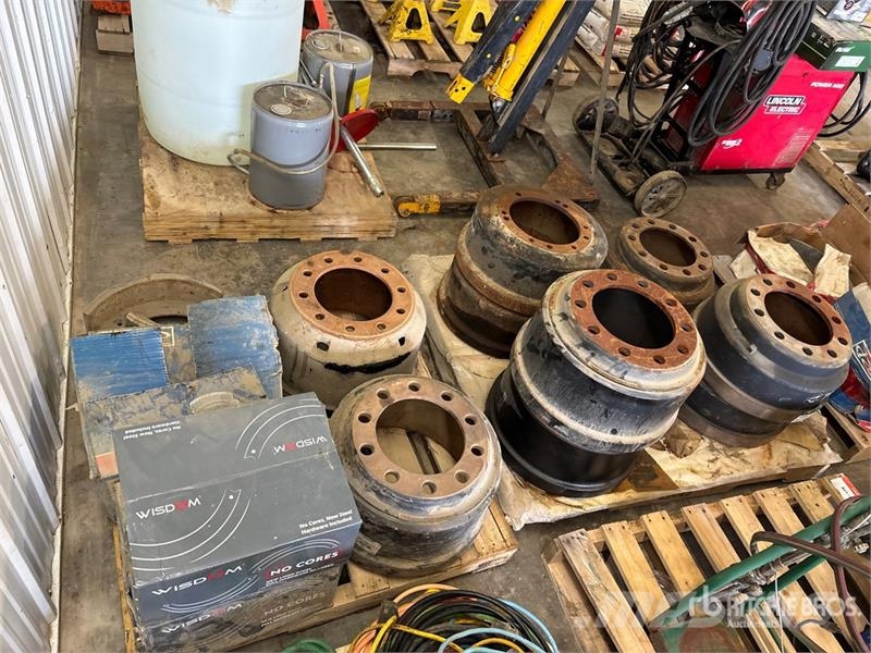Quantity of (9) Brake Drums Ostale kargo komponente