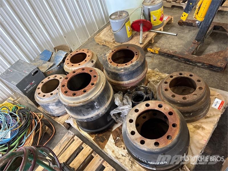 Quantity of (9) Brake Drums Ostale kargo komponente