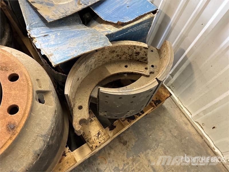 Quantity of (9) Brake Drums Ostale kargo komponente