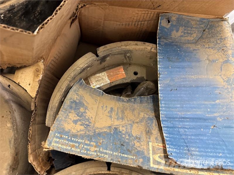 Quantity of (9) Brake Drums Ostale kargo komponente
