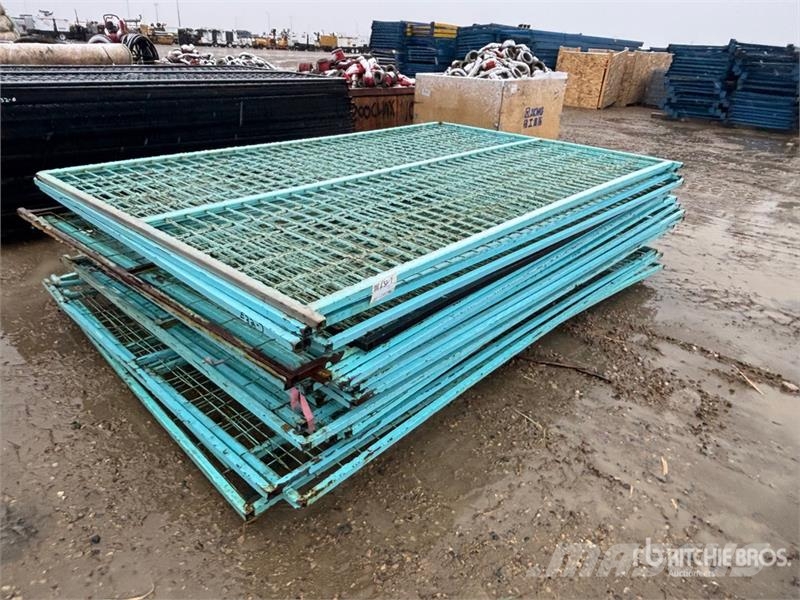 Quantity of 9 ft 6 in x 6 ft Temporary Site Fence مكونات أخرى