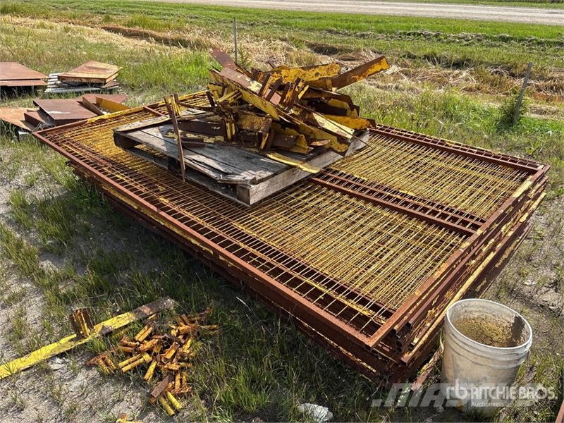 Quantity of 9 ft 6 in x 70 in Temporary Site Fence Other components