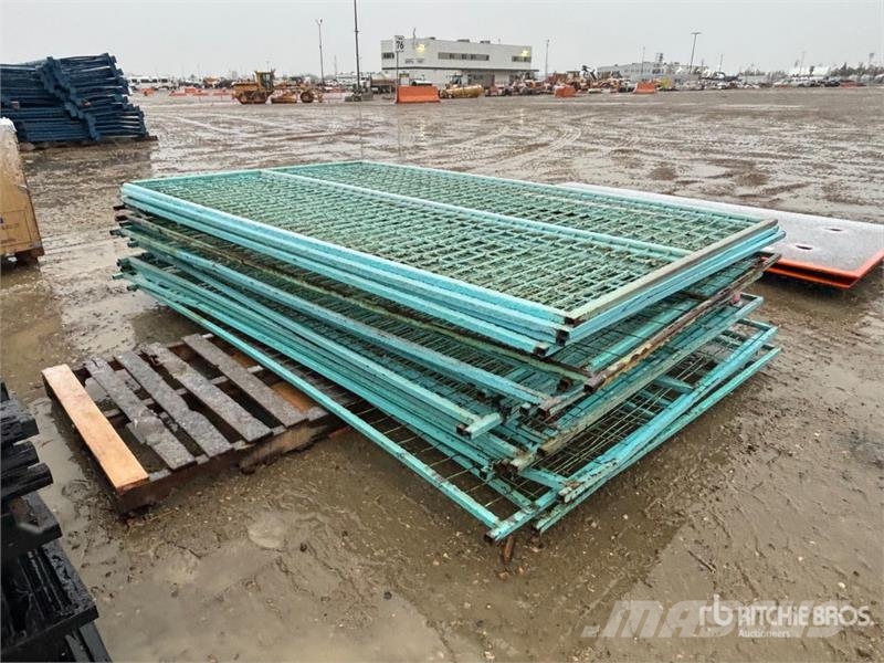 Quantity of 9 ft 6 in x 6 ft Temporary Site Fence مكونات أخرى