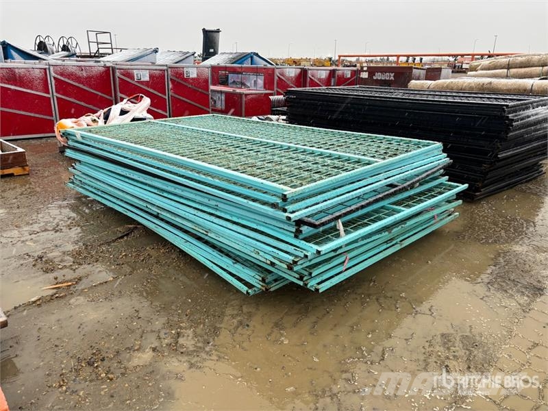 Quantity of 9 ft 6 in x 6 ft Temporary Site Fence مكونات أخرى