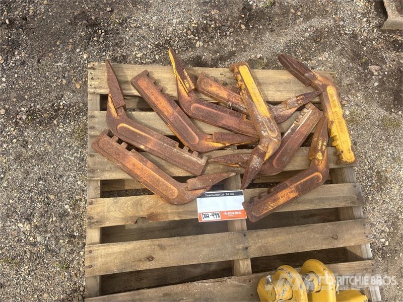 Quantity of (9) Ripper Shanks - Fits Motor Grader Drugi deli