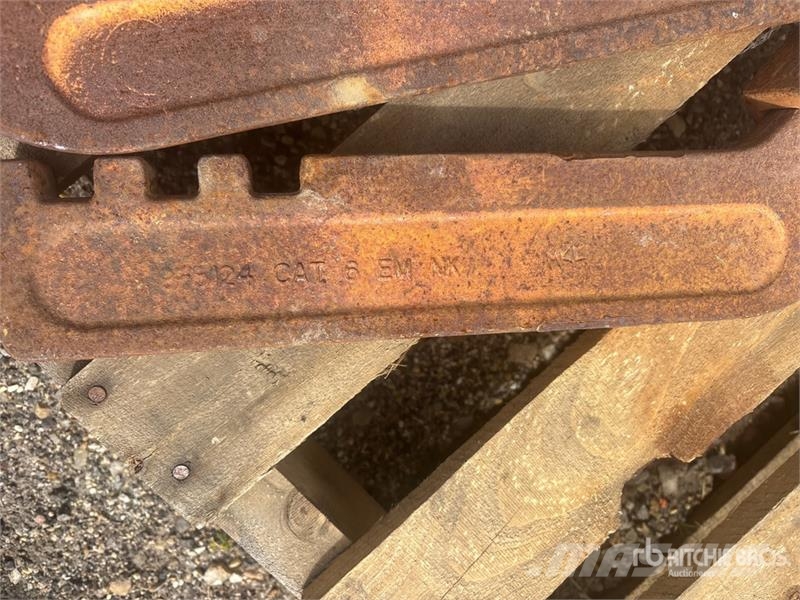 Quantity of (9) Ripper Shanks - Fits Motor Grader Drugi deli