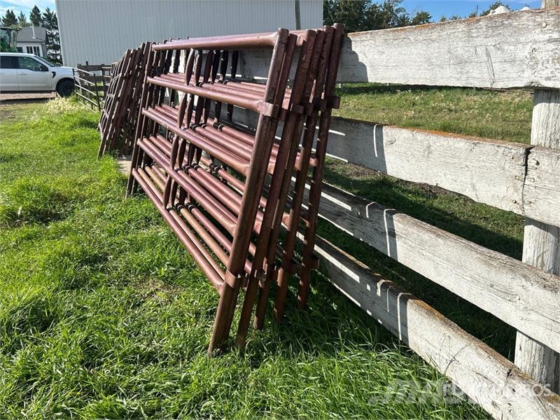 Quantity of (9) Stampede Steel 10 ft Heavy Duty Li Άλλα μηχανήματα κτηνοτροφίας και εξαρτήματα