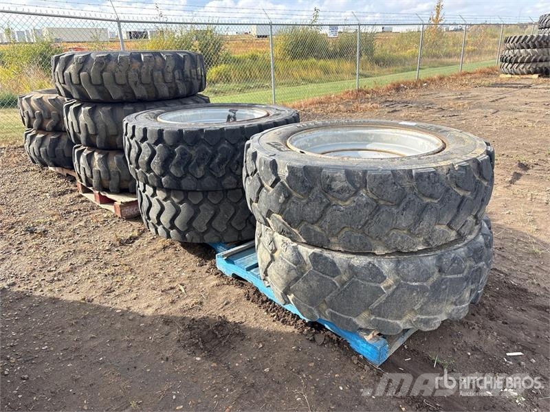  Quantity of (9) Tires - Fits Telehandler الإطارات والعجلات والحافات