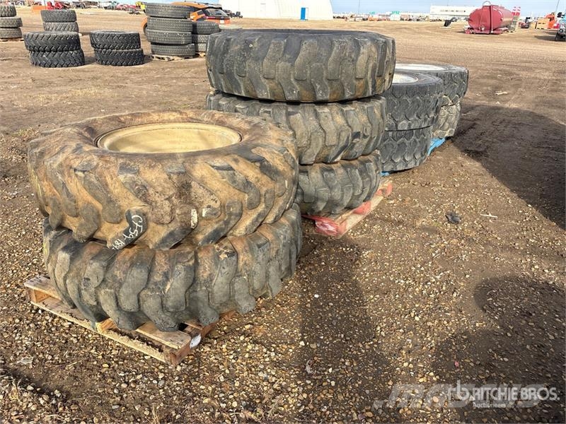  Quantity of (9) Tires - Fits Telehandler الإطارات والعجلات والحافات