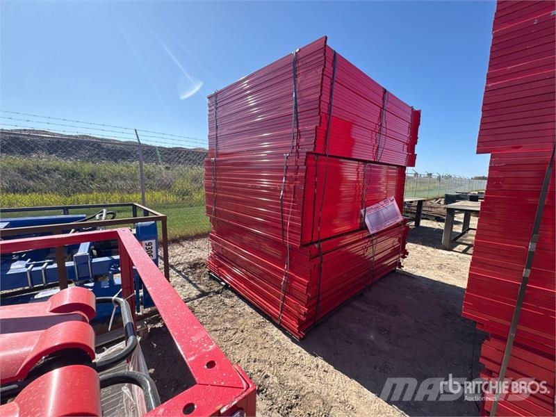 Quantity of (90) Canex 8 ft x 6 ft Powder Coated S Kiti naudoti statybos komponentai