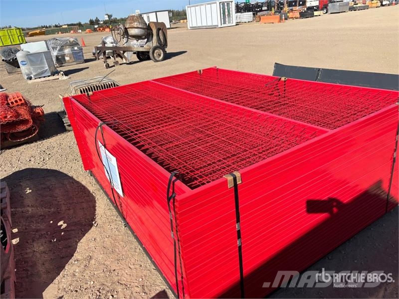 Quantity of (90) Canex 8 ft x 6 ft Powder Coated S Kiti naudoti statybos komponentai