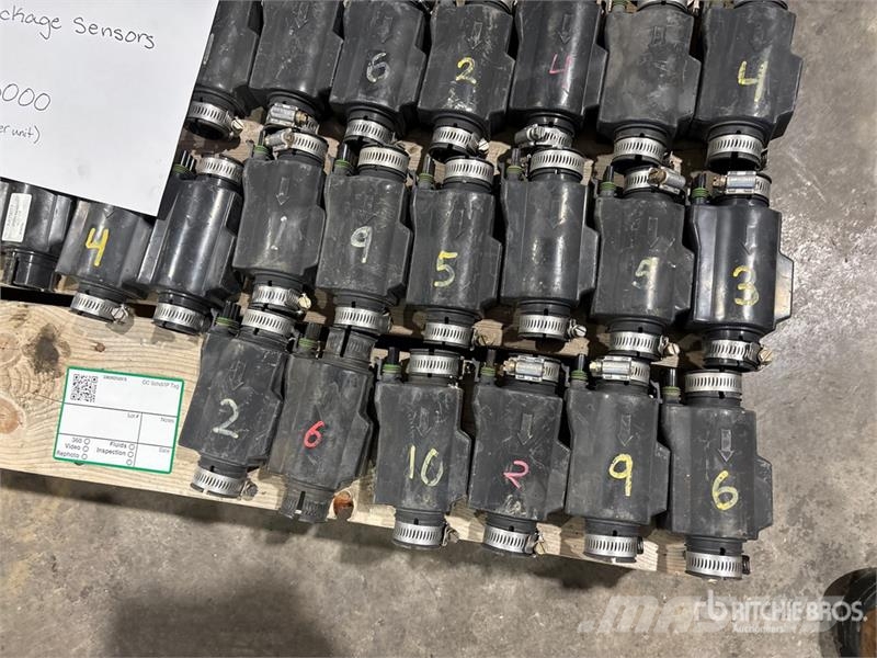 Quantity of (90) John Deere AA70077 Blockage Senso Kiti naudoti statybos komponentai