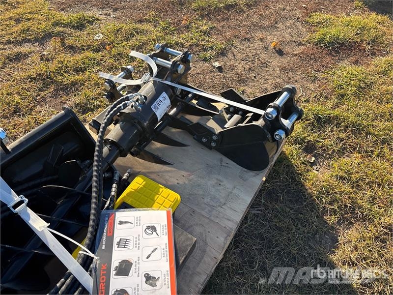  Quantity of  AGT 12EX-SET7 Mini Excavator Attachme مكونات أخرى