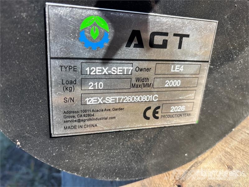  Quantity of  AGT 12EX-SET7 Mini Excavator Attachme مكونات أخرى