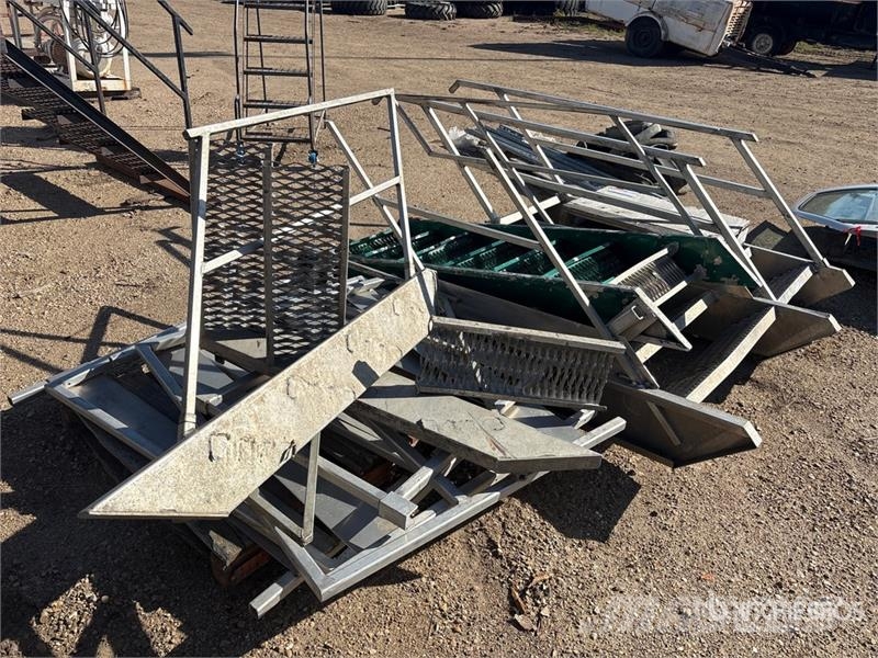 Quantity of Aluminum Access Stairs Drugi deli