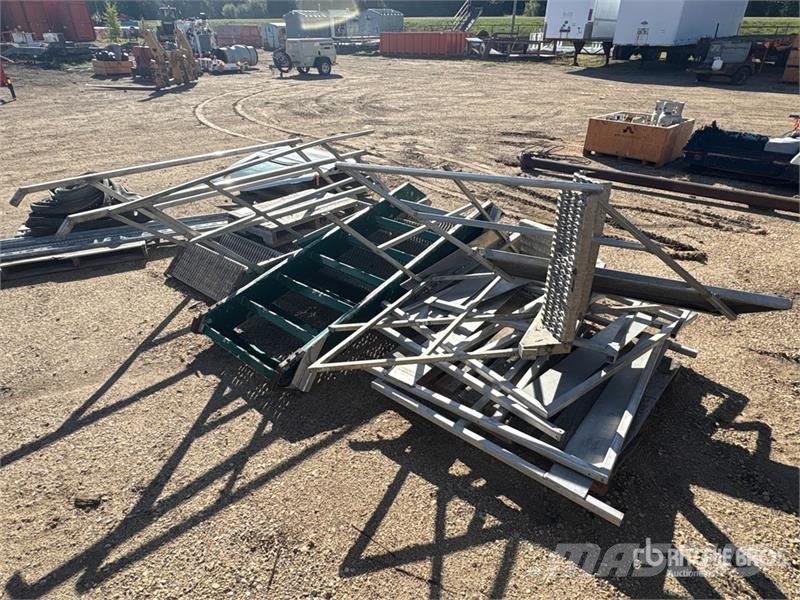 Quantity of Aluminum Access Stairs Drugi deli