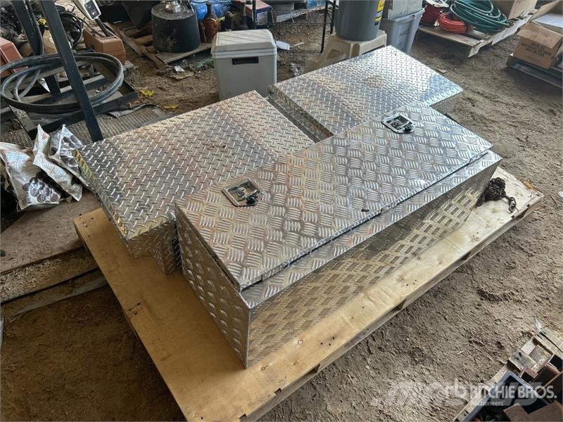  Quantity of Aluminum Tool Box Строителство - Други