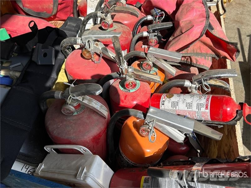  Quantity of Amber Warning Light & Fire Extinguishe Drugi deli