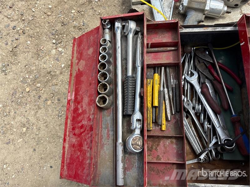 Quantity of Assorted Air Tools Kiti naudoti statybos komponentai
