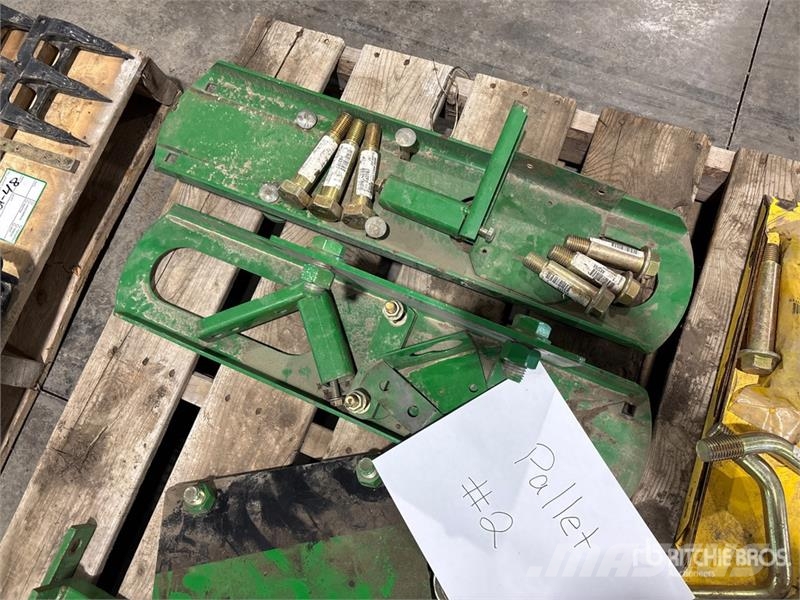 Quantity of Assorted Agricultural Parts Andre komponenter