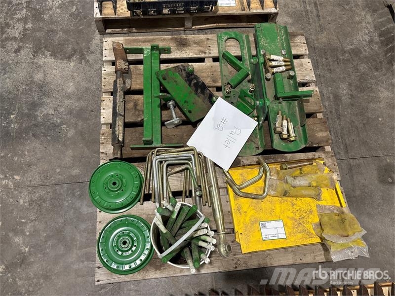 Quantity of Assorted Agricultural Parts Andre komponenter