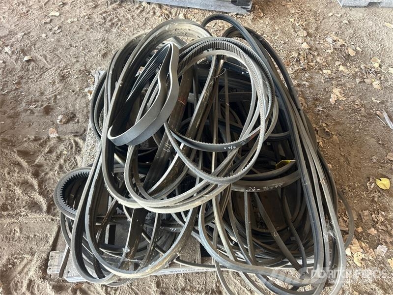 Quantity of Assorted Belts Andre komponenter