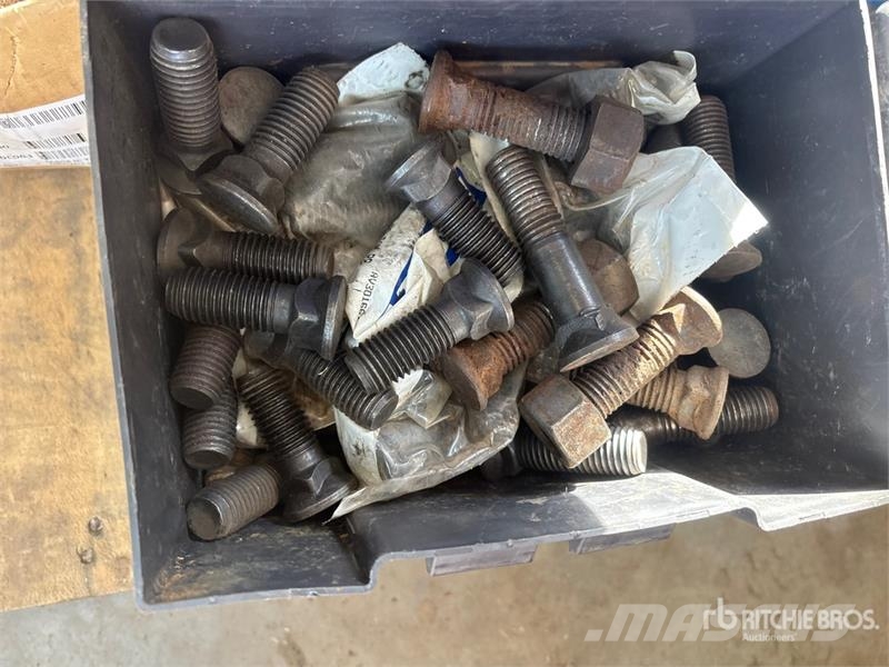 Quantity of Assorted Bolts Drugi deli