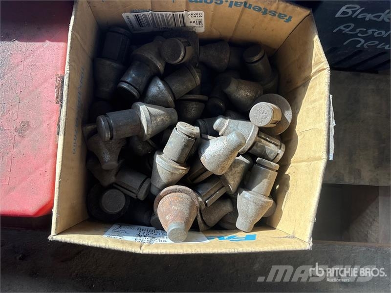 Quantity of Assorted Bolts Drugi deli