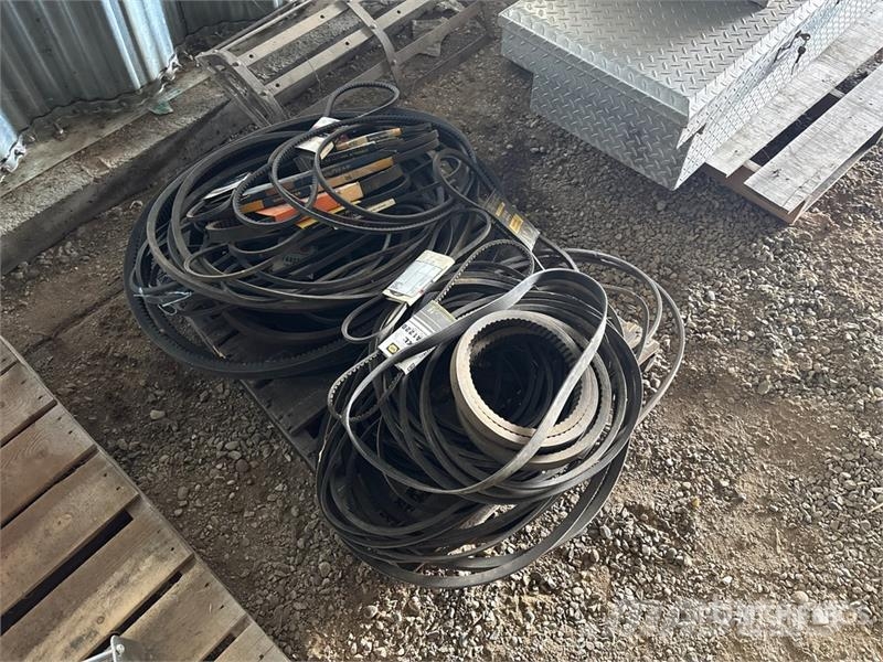 Quantity of Assorted Belts Andre komponenter