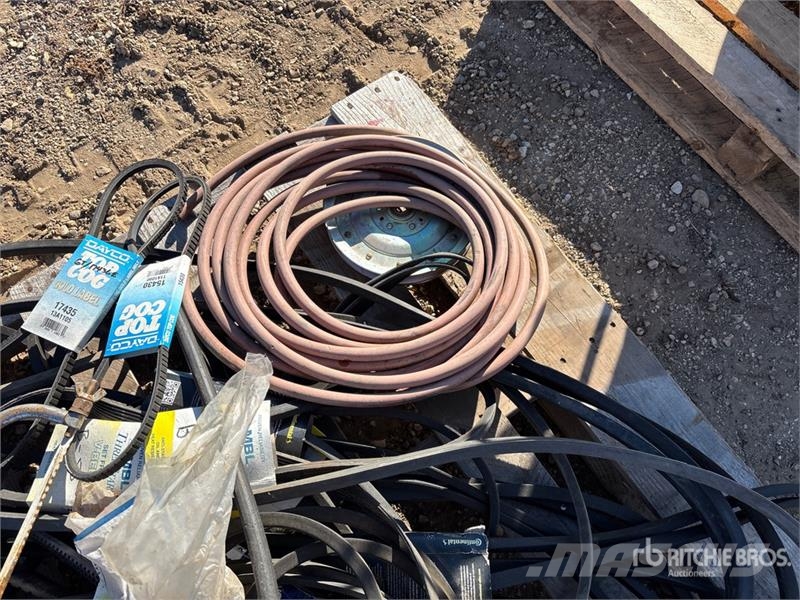 Quantity of Assorted Belts Andre komponenter