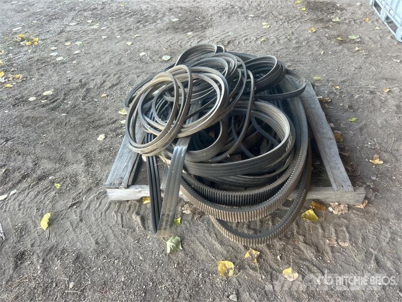 Quantity of Assorted Belts Andre komponenter