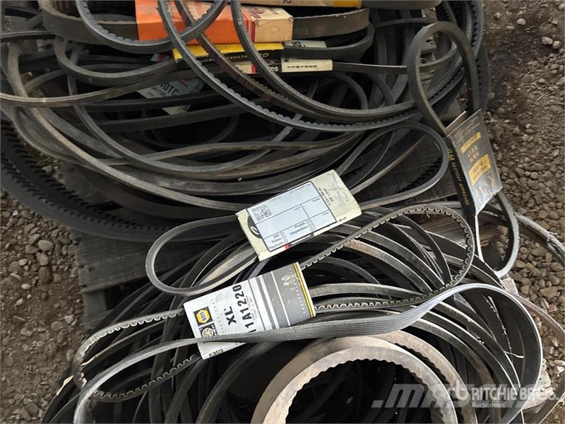 Quantity of Assorted Belts Andre komponenter