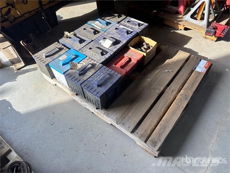 Quantity of Assorted Bolts Drugi deli
