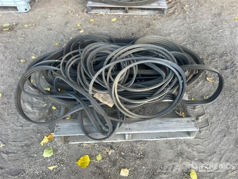 Quantity of Assorted Belts Andre komponenter