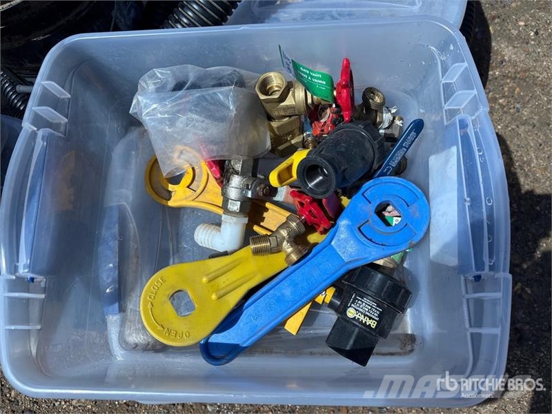  Quantity of Assorted Banjo Fittings Other components