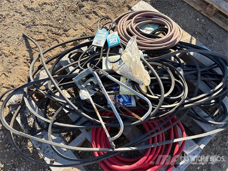 Quantity of Assorted Belts Andre komponenter