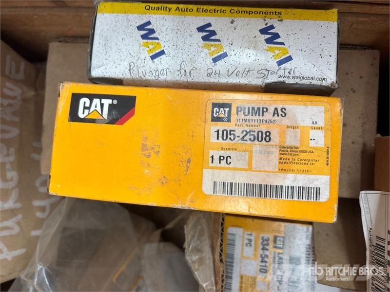  Quantity of Assorted Cat Parts (Unused) Ďalšie komponenty
