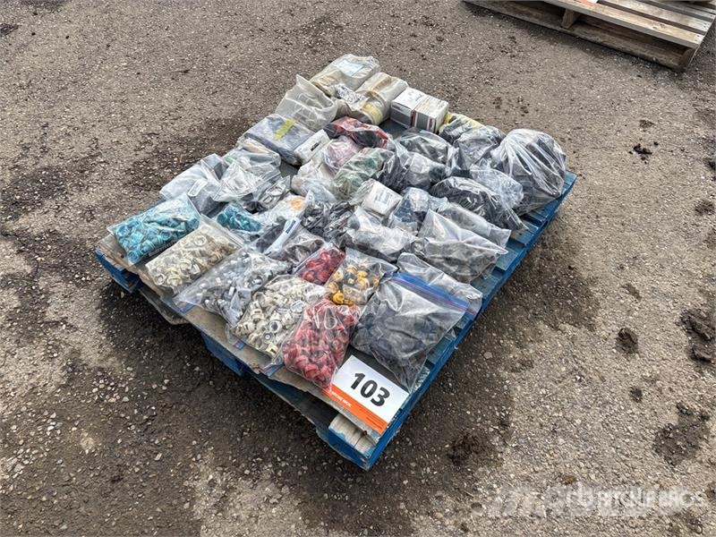 Quantity of Assorted Case IH Sprayer Nozzles Andre komponenter