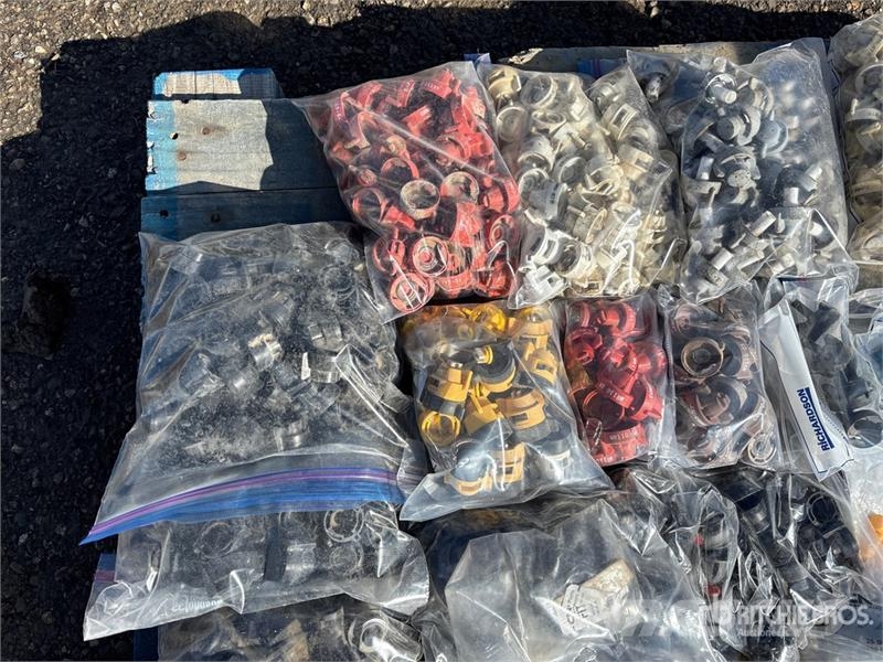 Quantity of Assorted Case IH Sprayer Nozzles Andre komponenter