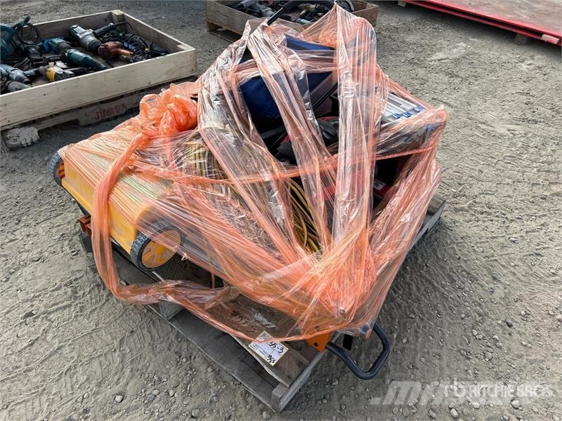  Quantity of Assorted Construction Tools and Suppli مكونات أخرى
