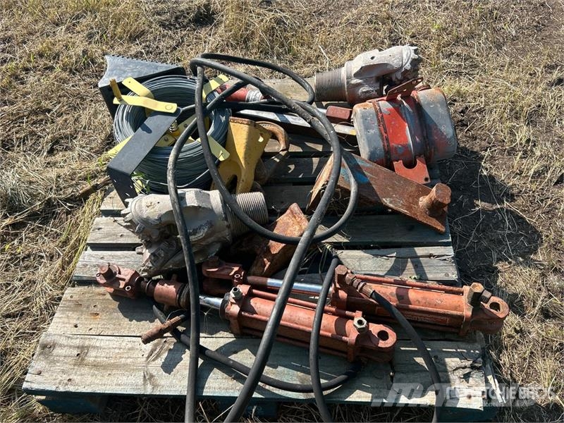  Quantity of Assorted Drill Bits, Hydraulic Cylinde Drugi deli