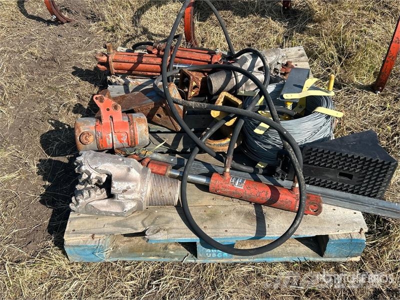  Quantity of Assorted Drill Bits, Hydraulic Cylinde Drugi deli