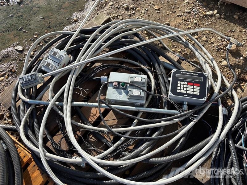 Quantity of Assorted Electrical Parts Egyéb alkatrészek