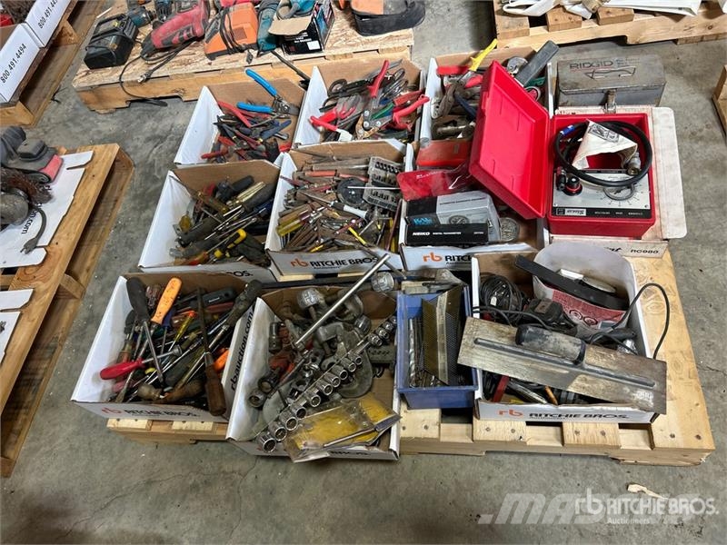 Quantity of Assorted Hand Tools, Cylinder Leak Det Drugi deli